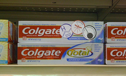 Colgate Total contains Triclosan