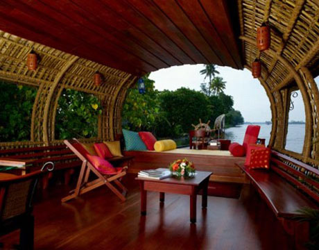 luxury houseboat in kerala india