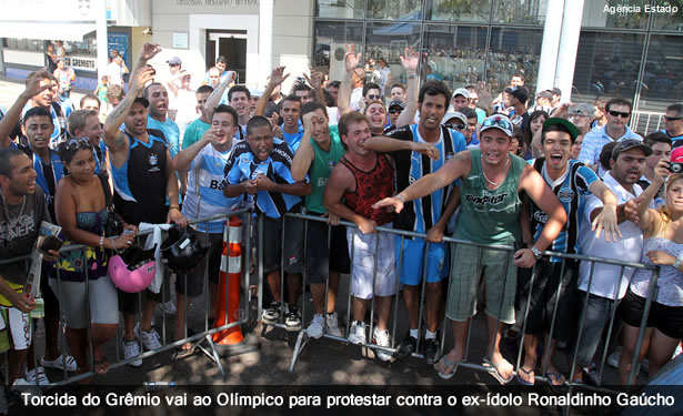 Foto: Ronaldinho Gaúcho montou o seu próprio camarote, o R10, em