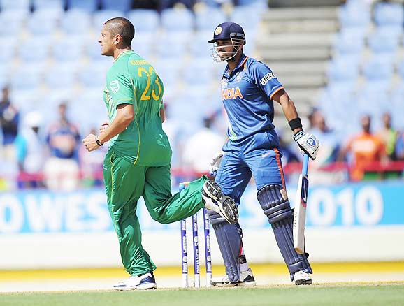 Photo number 5 in the cricket slideshow Match 5: India vs South Africa. Photo caption, "  Rory Kleinveldt celebrates after dismissing Murali Vijay (R) during the ICC World Twenty20 match between South Africa and India played at The Beausejour Cricket Ground in Gros Islet. (Emmanuel Dunand/AFP/Getty Images) "