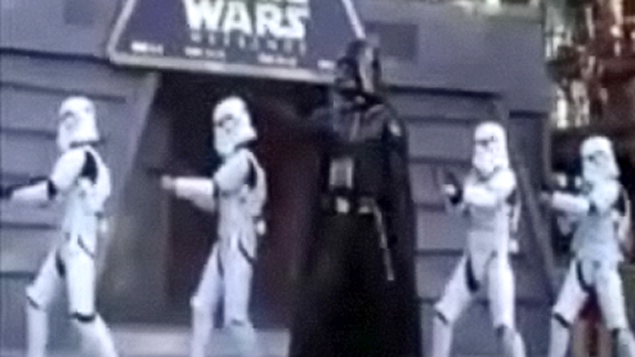 Darth Vader Dances To Thriller @ Yahoo! Video