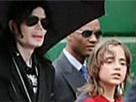 Michael Jackson and his kids (Hulu.com)