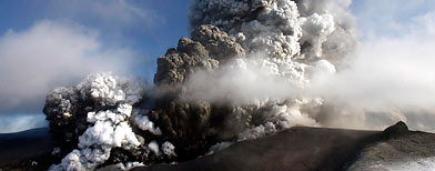 The volcano in southern Iceland's Eyjafjallajokull glacier sends ash into the air Saturday, April 17, 2010. (AP/Brynjar Gauti)