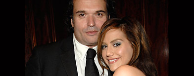 Actress Brittany Murphy (R) and husband Simon Monjack in 2007.  (AP)