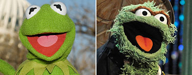 (L-R) Kermit the Frog (John Harrington/Association of Zoos and Aquariums/AP); Oscar the Grouch (Chris Pizzello/AP)
