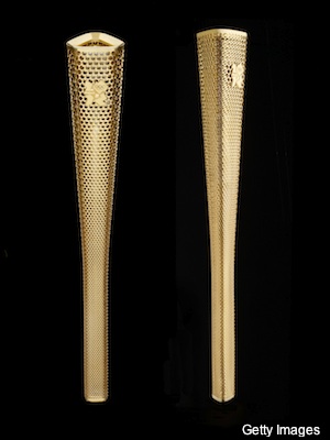 Photos: London unveils traditional torch for next year’s Olympics