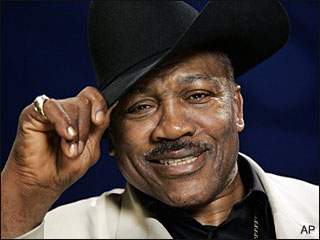 former_heavyweight_champ_joe_frazier_deathly_ill_with_liver_cancer.jpg