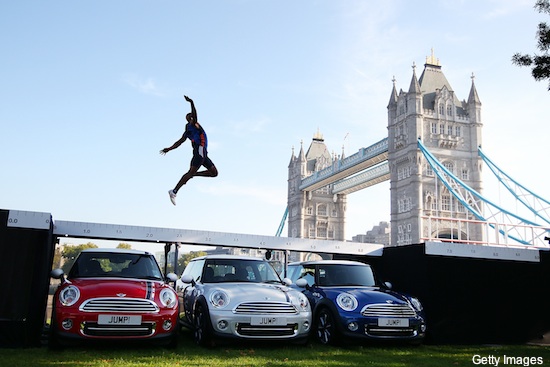 Video: British long jump champ jumps over three cars