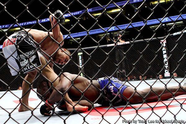 UFC ON FOX controversy: Peralta and Semerzier clash heads, TKO win ...