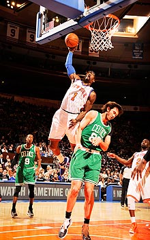 Amar'e Stoudemire has scored at least 30 points in a Knicks-record nine straight games.