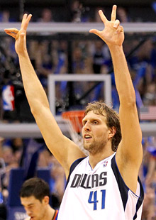 Dirk Nowitzki hit a three point basket in the fourth quarter to put the Mavs up 96-94.