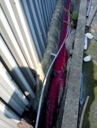 觀音坑溪再查皮革廠偷排廢水 遭重罰30萬