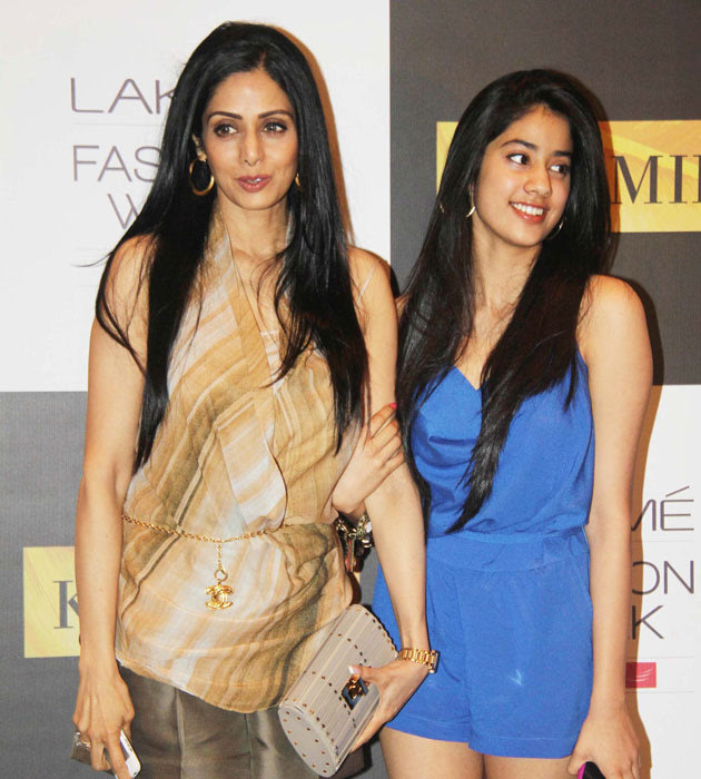 Mystery Globe Actress Sridevi And Her Daughter Jhanvi