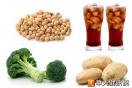 黃豆、碳酸飲料、花椰菜和馬鈴薯都是常見的產氣食物，容易引發腹脹，增加「放屁」的機率。（攝影／駱慧雯）