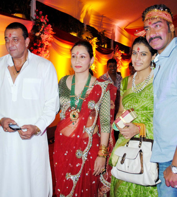 Celebs visit Sanjay Dutt's …