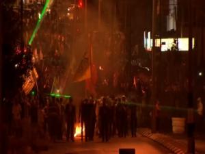 Raw: Palestinians and Israeli Soldiers Clash