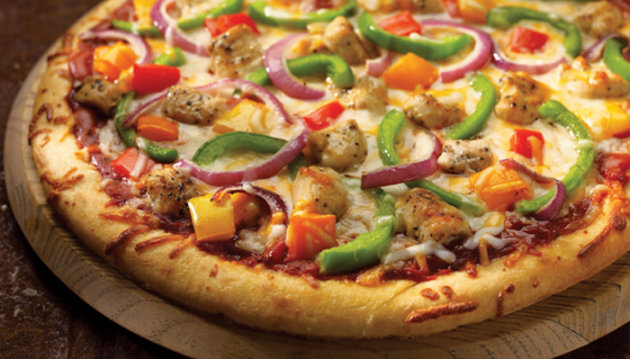  وصفات متعددة لتحضير صلصة البيتزا والعجين بأكثر من مذاق