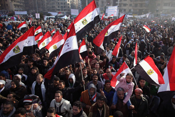 Egyptians gather in Tahrir …