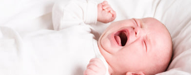 أطباء الأطفال يدعمون نظرية ترك الرضيع يبكى حتى يخلد مرة أخرى للنوم 106592370-jpg_115609
