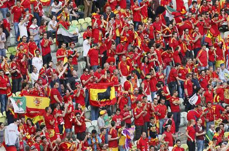Spain's fans wait or the start of their Group C Euro 2012 soccer match against Italy in Gdansk