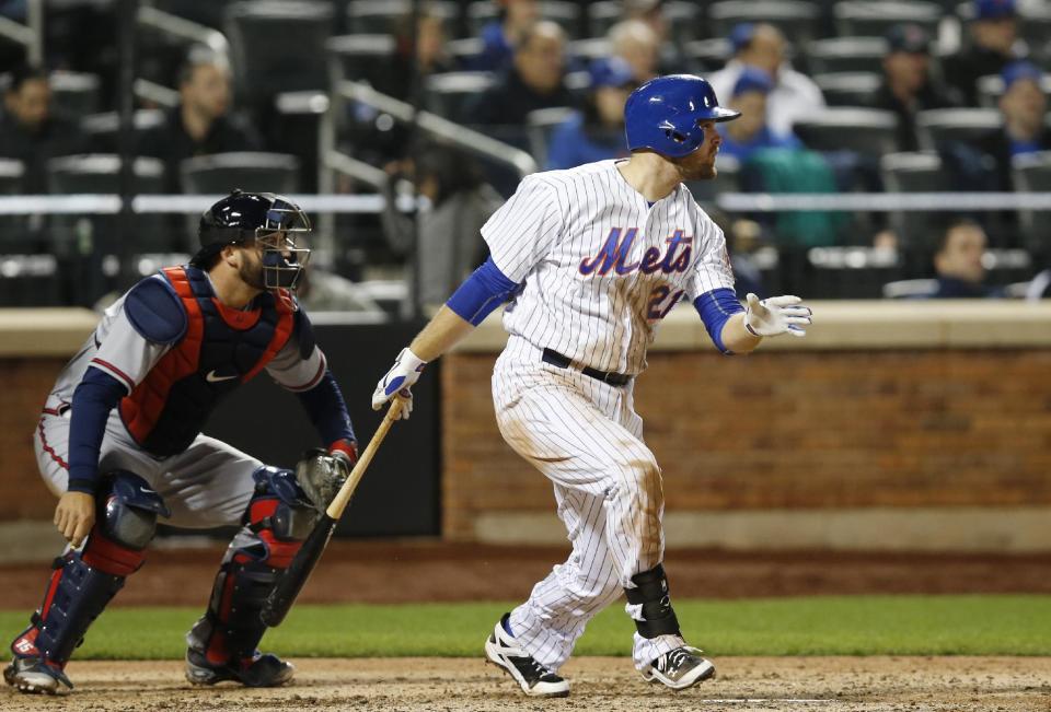Duda, Flores lead Mets past Braves 3-2 for 10th straight