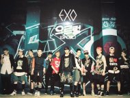 EXO Tunjukkan Aksi Dance Memukau dalam Video Musik 'Growl'!