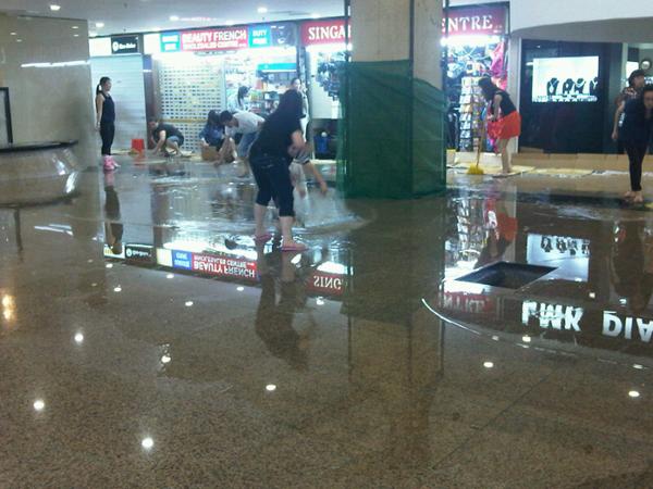 SgForums :: Singapore's Online Community - Flash floods hit ...