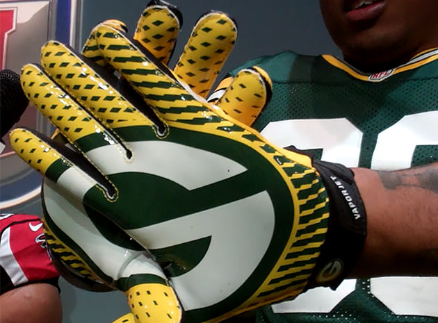Jermichael Finley loves the Packers' new unis, but what will he do in them?