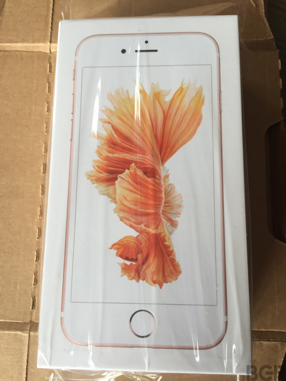 rose-gold-iphone-6s-unboxing-2