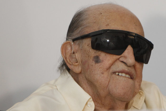 Oscar Niemeyer completa 104 Anos! C1c0f33c13621015df0e6a7067004a9e