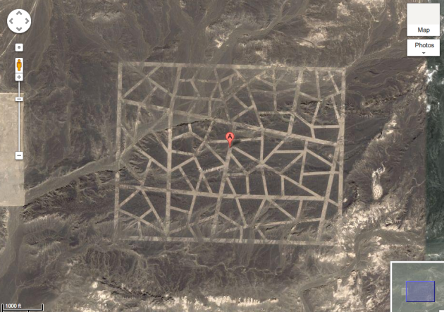 A strange zigzag pattern in the Gobi Desert in China. Coordinates: 40.452107,93.742118.