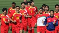 العراق يسعى الى رفع الحظر عن استضافة مباريات دولية 120402013221_iraq_football_304x171_afp_nocredit