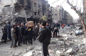 Residents of Syria&#39;s besieged Yarmuk Palestinian&nbsp;&hellip;