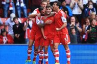 Southampton 2-0 Swansea City: Lallana & Rodriguez maintain super Saints start