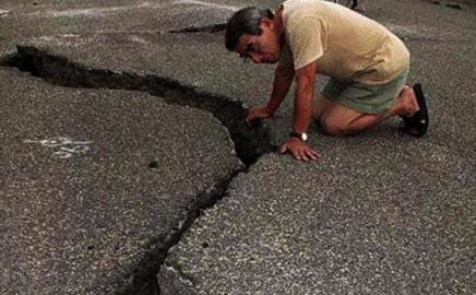 Gempa 5,7 SR Goyang Minahasa, Tak Berpotensi Tsunami