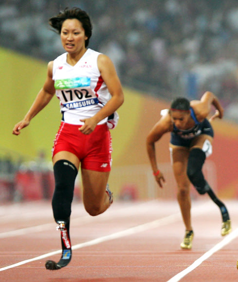 Sports Information: Japan sprinter strips to raise funds 