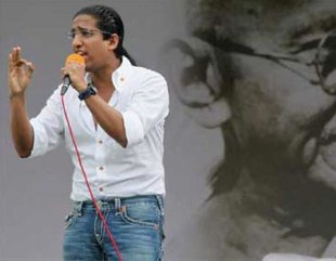 Celebrities Cashing in on Anna Hazare