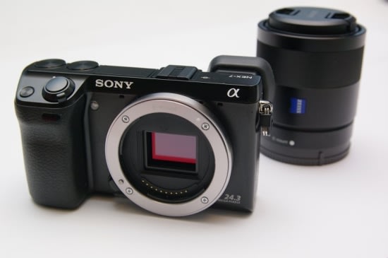 跨準專業與隨手拍於一身， Sony NEX-7 動手玩