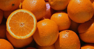 البرتقال يقى من السكتات الدماغية S220122582819