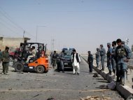 مقتل 13 شخصا في هجومين بجنوب افغانستان Photo_1326907801493-1-0