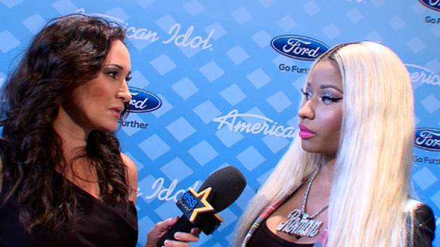 Access' Laura Saltman backstage with Nicki Minaj -- Access Hollywood