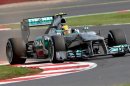El británico Lewis Hamilton (Mercedes) saldrá desde la primera posición de la formación de salida del Gran Premio de Gran Bretaña, la octava prueba del Mundial de Fórmula Uno, que se disputará mañana, en el circuito de Silverstone, donde el español Fernando Alonso (Ferrari) partirá décimo. EFE