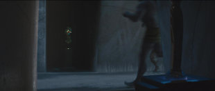 薩諾斯的「無限手套」有悄悄的出現在《雷神索爾》的電影中一閃即逝。（圖／翻攝網路）