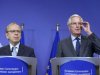 Bank of Finland Governor Liikanen and EU Commissioner in charge of regulation Barnier hold joint news conference in Brussels