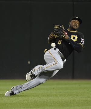 Locke, Kang lead Pirates to 3-2 win over White Sox