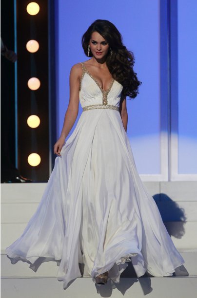 Tân Hoa hậu Mỹ 2012-miss Rhode Island- Olivia Culpo - Page 3 2011-09-13T023837Z_01_SAO343_RTRIDSP_3_TELEVISION-MISSUNIVERSE