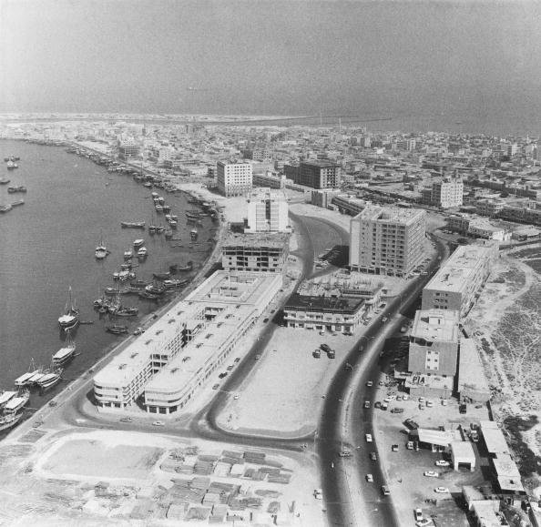 النمو في دبي في مواجهة مياه الخليج