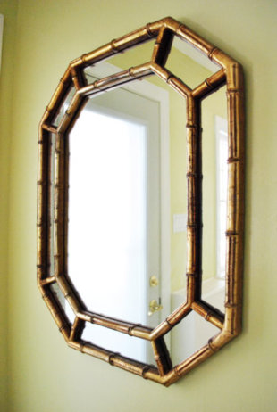 Expanding a Room With a Mirror 