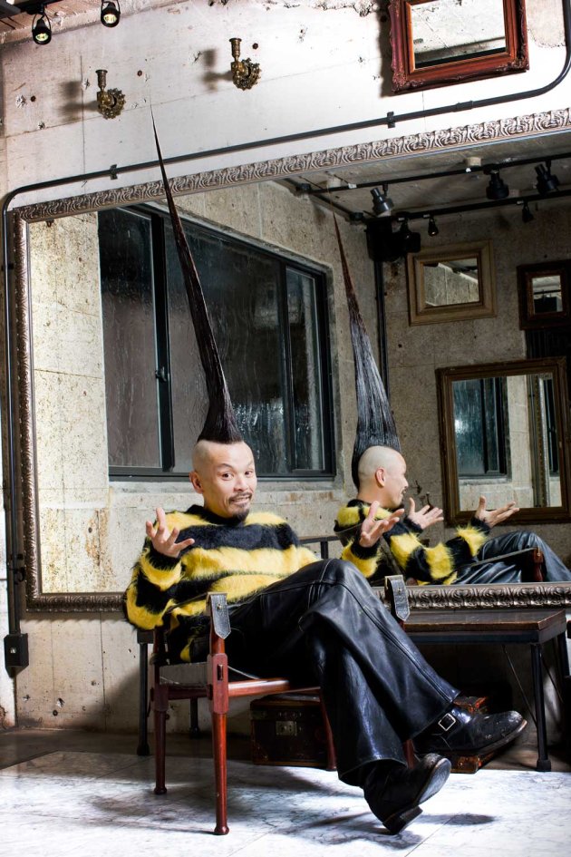 The tallest Mohican measures 113.5 cm (44.68 in) and belongs to Kazuhiro Watanabe from Tokyo, Japan.
