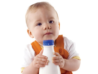 شرب الحليب بمعدل يزيد عن حاجته يخفف نسبة الحديد في الجسم
